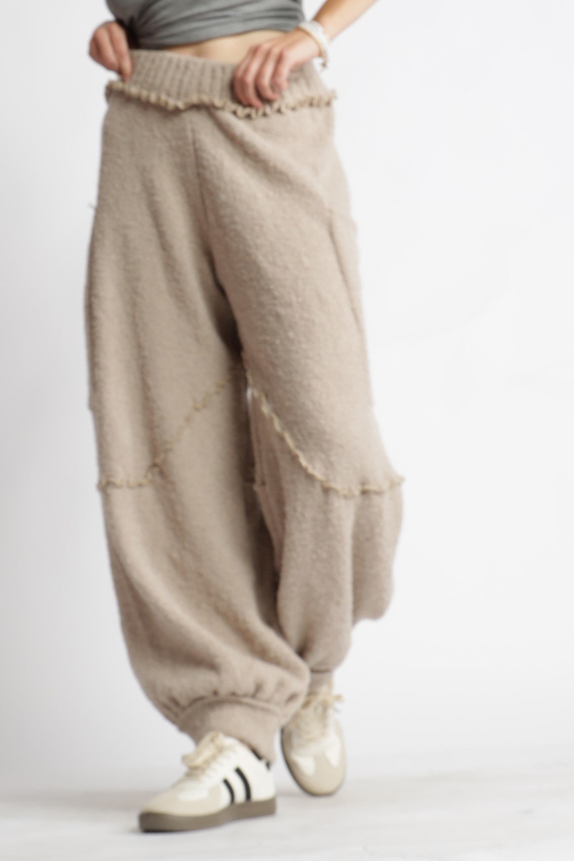 Eloise Knit Raw Edge Detailed Pants