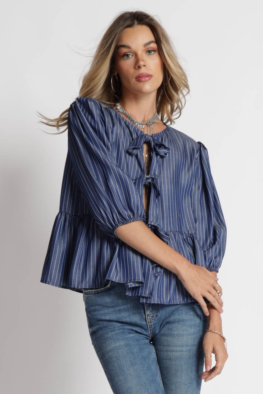 Emma Bow detailed Puff Sleeves Top