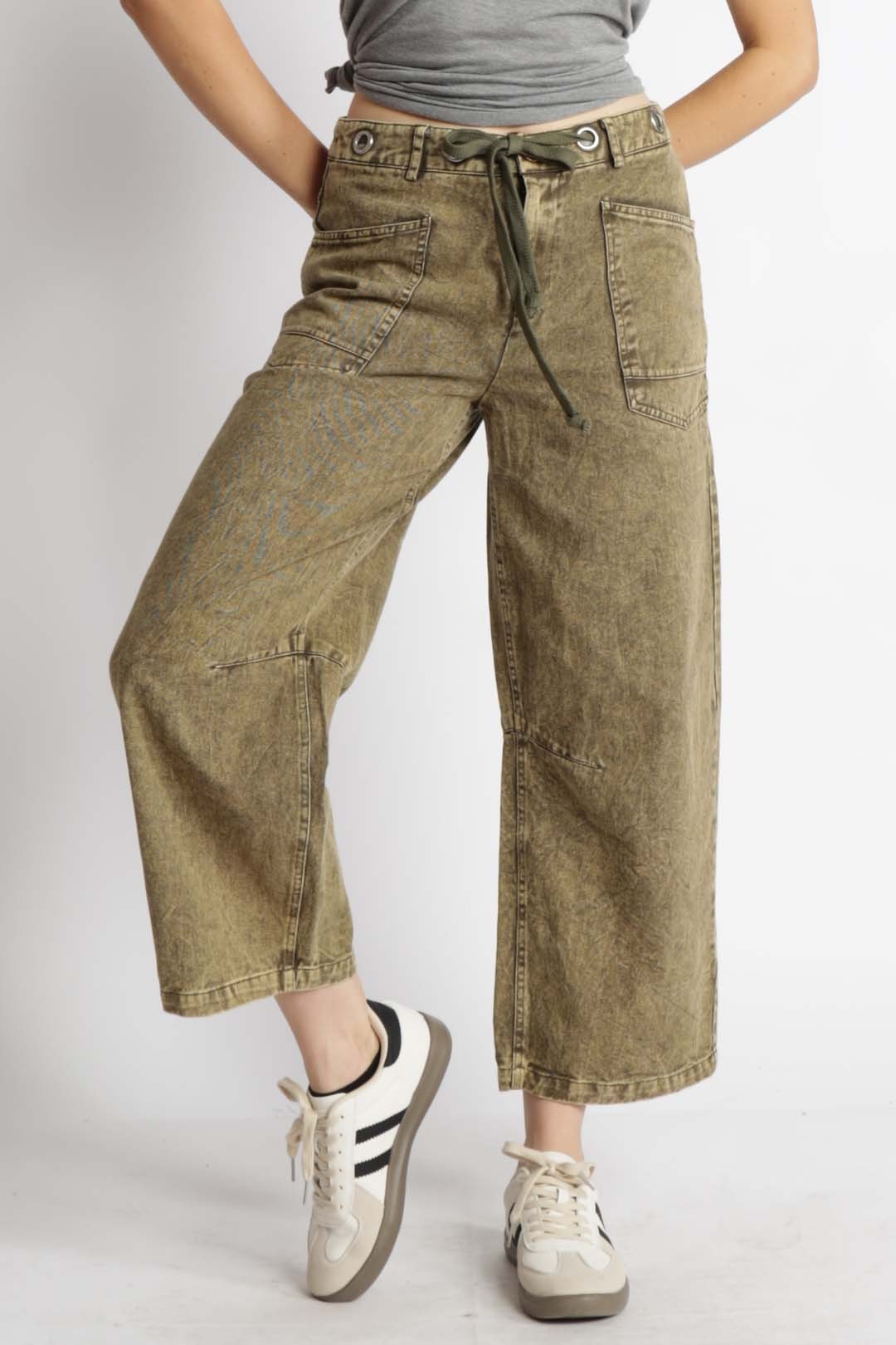 Vintage Washed Mid Rise Barrel Denim Pants