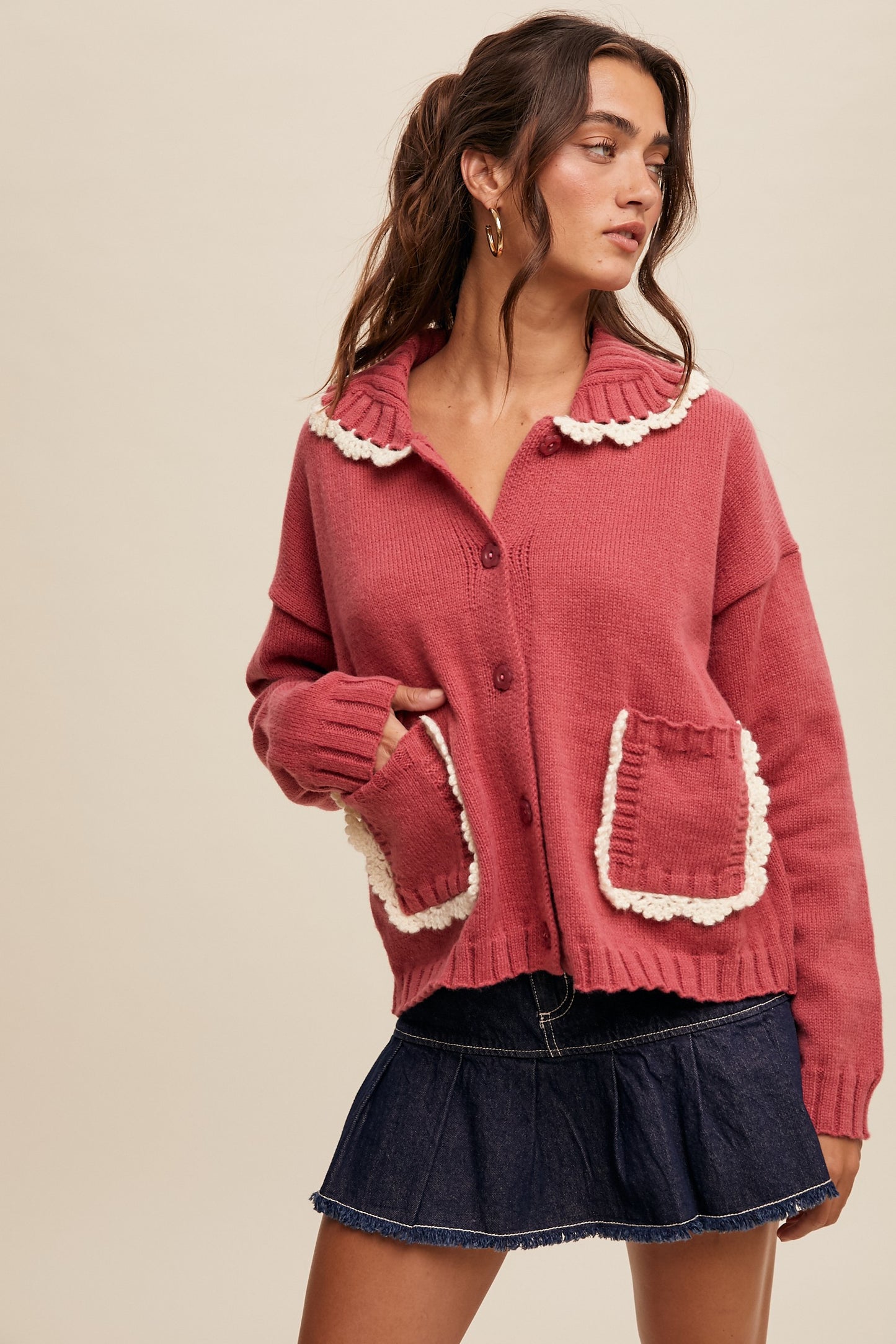 Scallop Collared Contrast Knit Cardigan