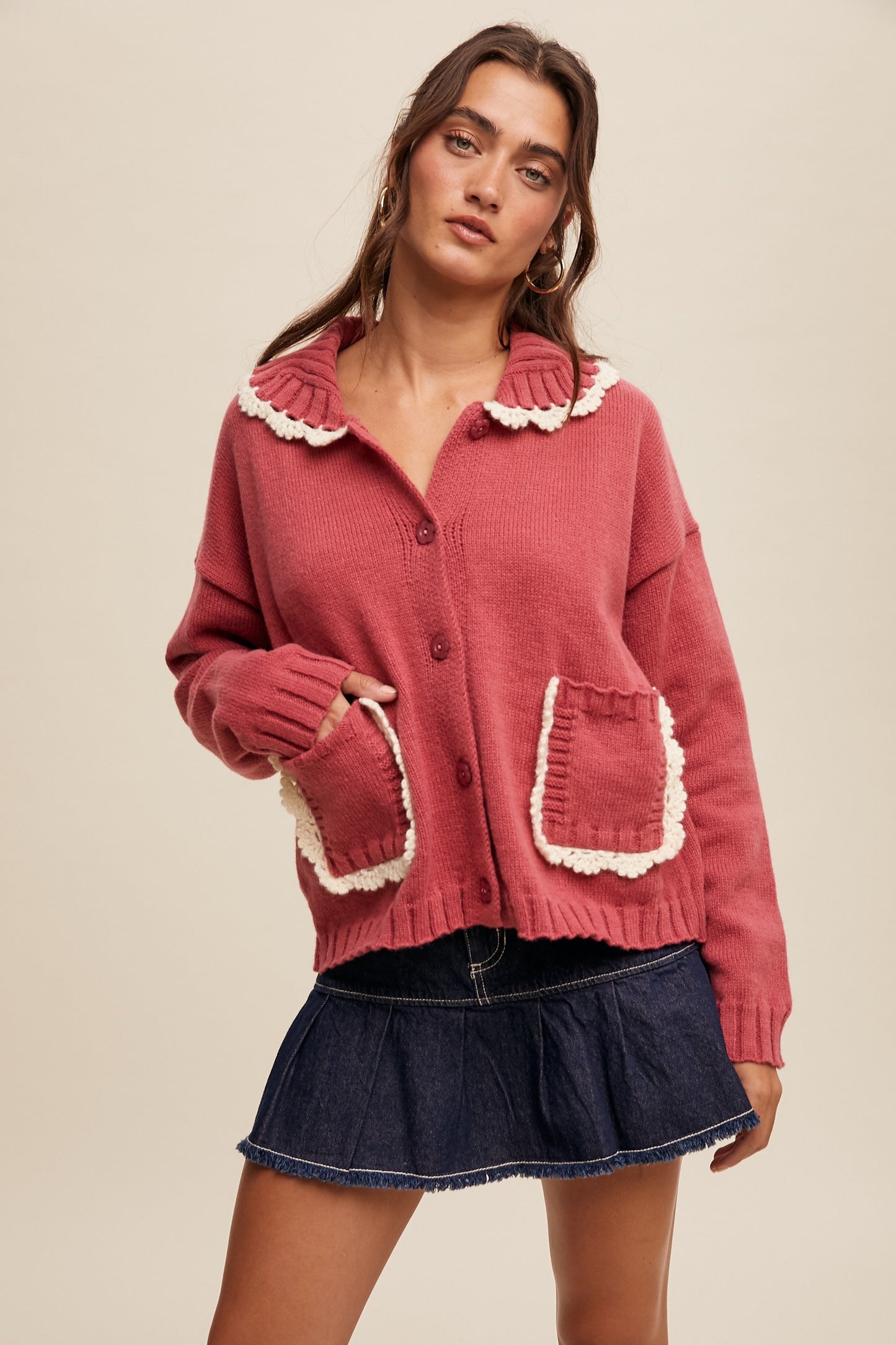 Scallop Collared Contrast Knit Cardigan